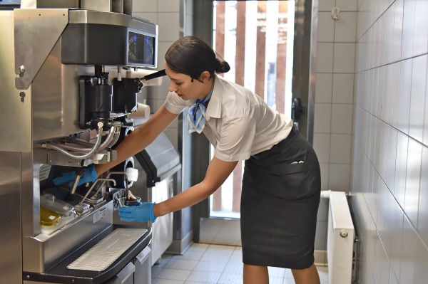 В Екатеринбурге ресторанам KFC вернут старое название «Ростик'с»