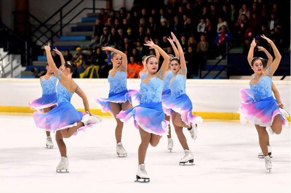 Юные фигуристки Екатеринбурга вернулись из Милана с золотой медалью