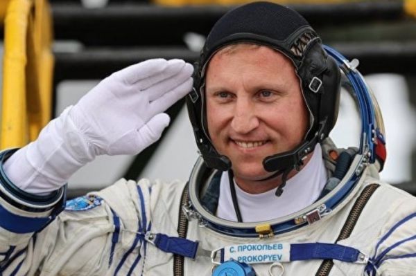Передал ключ от МКС: завтра экипаж космонавта из Екатеринбурга Сергея Прокопьева возвращается на Землю