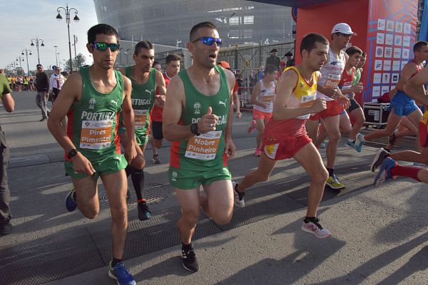 В центре Екатеринбурга в воскресенье пройдёт забег. Рассказываем, какие улицы перекроют