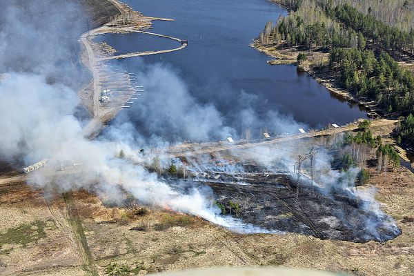 Наш фотокор стал свидетелем природного пожара в окрестностях Каменска-Уральского