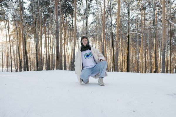 Художница придумала принт про Вторчермет, чтобы помочь бездомным животным