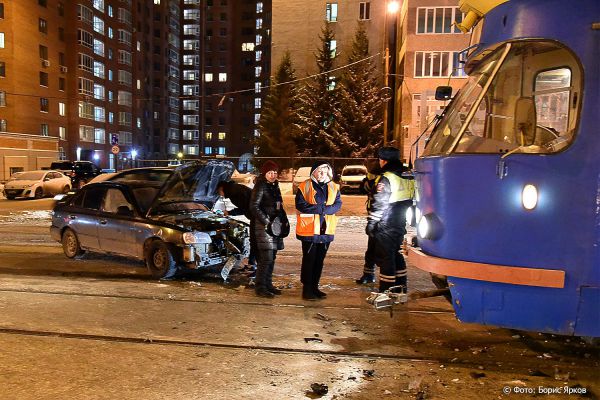 Число смертельных аварий на Урале через пять лет станет меньше в 3,5 раза