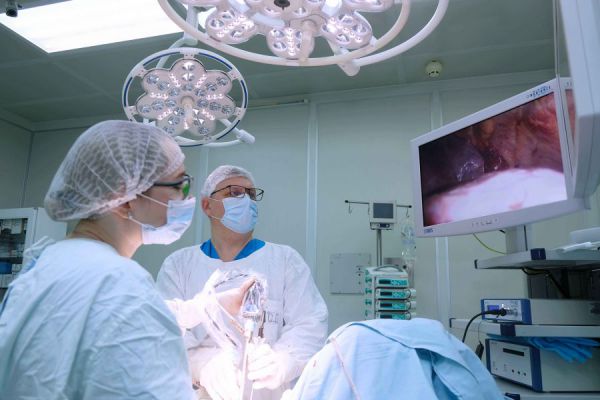 Зависит от стадии. Онколог раскрыл, сколько стоит лечение рака