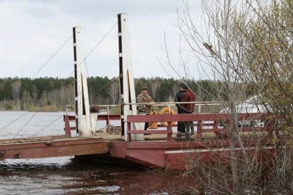 В Слободо-Туринском районе открылась паромная переправа через реку Туру