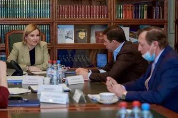 Что будет со Свердловской киностудией и когда построят «Эрмитаж-Урал»? О чем еще договорились губернатор  и министр культуры России