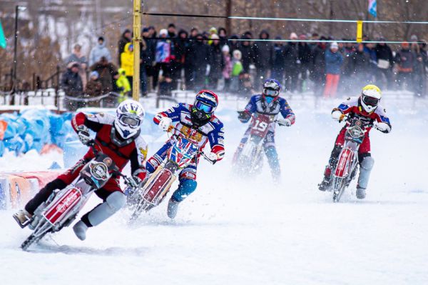 В Каменске-Уральском открывается сезон ледовых гонок