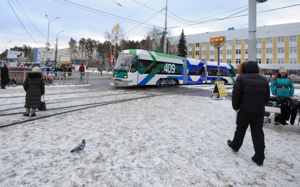 Идет трамвай по городу…