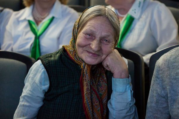 Работающим пенсионерам повысят пенсии