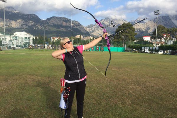 Евгений Куйвашев поздравил свердловскую лучницу Ксению Перову с серебром Олимпиады