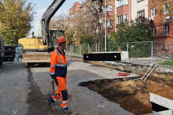 На Уралмаше продлили закрытие улицы Лукиных