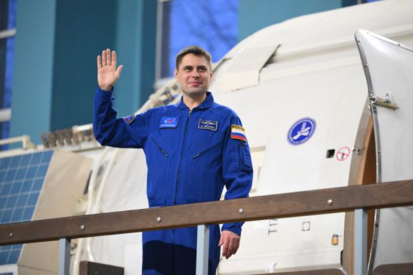 Космонавт Андрей Федяев возьмет на МКС флаг города Серова