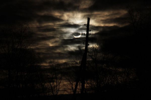 Жителям Серова удалось сфотографировать солнечное затмение