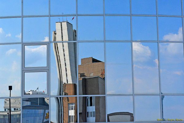 Екатеринбуржец заплатит 100 тысяч рублей за изменение конструкции окна