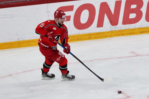 Хет-трик Голышева принес «Автомобилисту» очередную победу над «Ак Барсом»