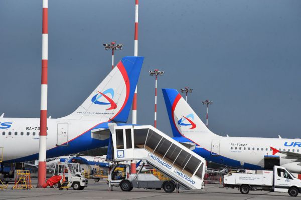 Суд обязал «Уральские авиалинии» исключить из договора перевозки платные допуслуги