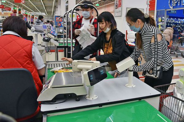 В «Пятерочке» и «Перекрестке» вновь начали продавать алкоголь