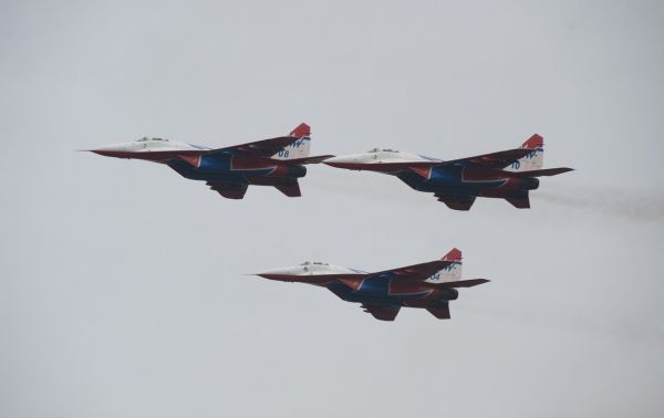 И воздух льется с крыльев