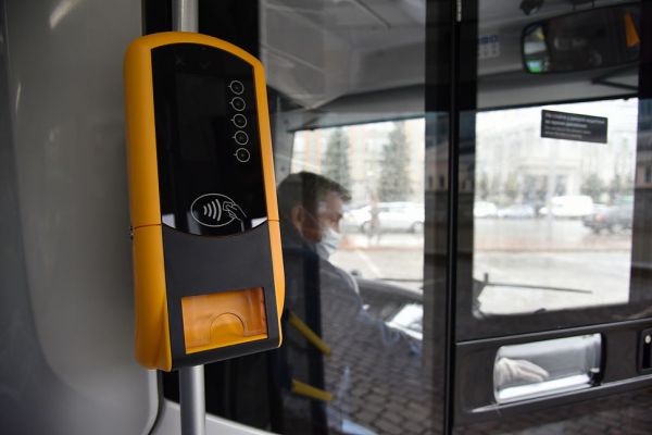 Жители Екатеринбурга сэкономили более 8,5 млн рублей на проезде в общественном транспорте