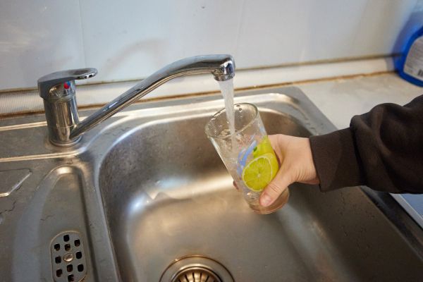 Жителям Каменска-Уральского через суд вернули доступ к воде