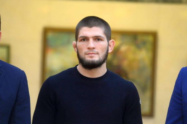 Вызвал непобежденного: Хабиб Нурмагомедов заявил, что хочет биться с Флойдом Мейвезером