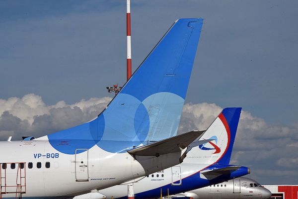 Екатеринбуржцы на 12 часов застряли в аэропорту Даламана