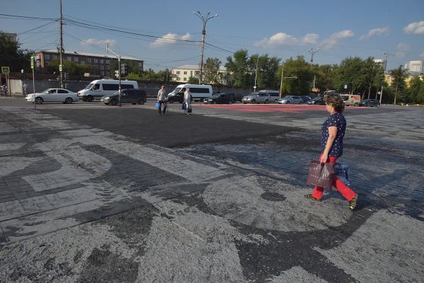 Специальный фоторепортаж: когда восстановят испорченную часть композиции Покраса Лампаса