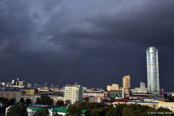 Штормовое предупреждение в Свердловской области продлили до 11 августа