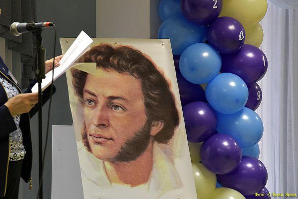 Тот, кто победит в конкурсе юных чтецов «Живая классика», поедет на юг