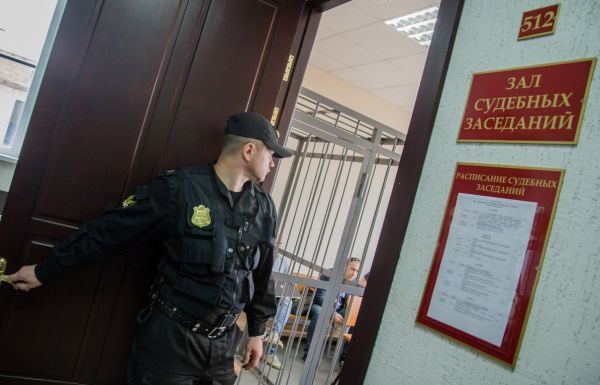 Судьи стали реже отправлять преступников за решетку и чаще назначать штрафы