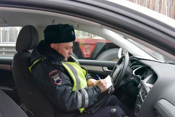 Купить номера и зарегистрировать машину теперь можно без помощи ГИБДД