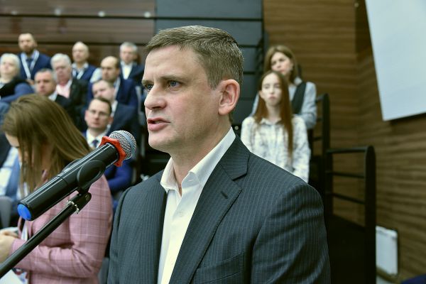 В Екатеринбурге начался двухдневный диалог власти и бизнеса