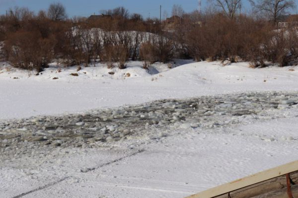 Экологи оценили толщину льда на водоемах Нижнего Тагила