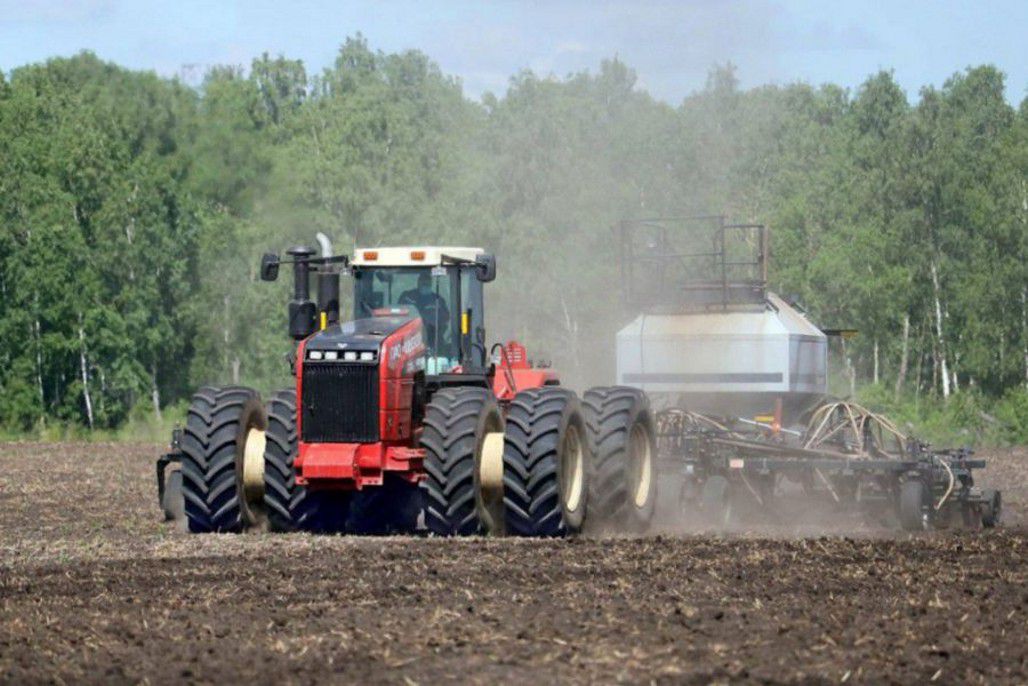 Ждут хорошей погоды. Свердловские аграрии полностью подготовились к посевной кампании-2026
