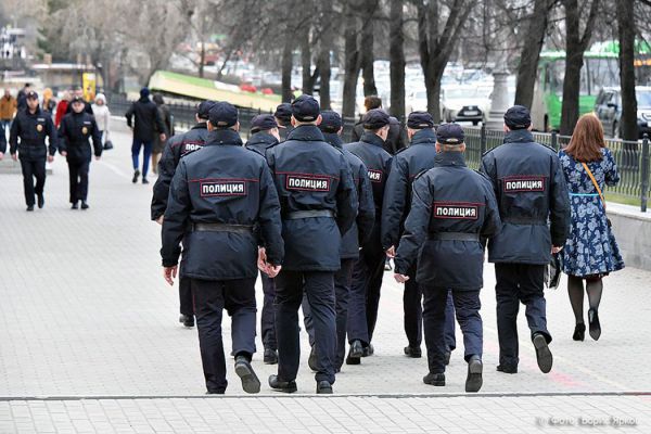 Подкрепление из области: на ЧМ-2018 в Екатеринбург уже приехали 2,5 тысячи полицейских