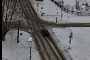 В Каменске-Уральском обустроили восемь пешеходных переходов к детским садам и школам