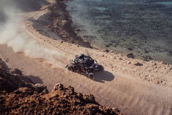 Багги Сергея Карякина победил в десятом этапе ралли-марафона «Дакар»