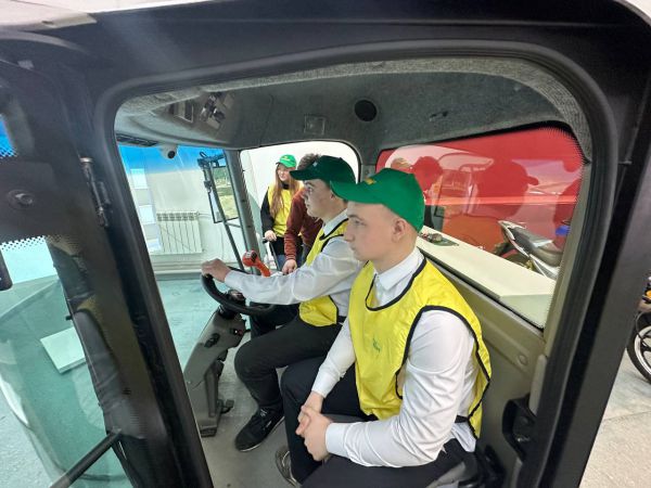 Первый слет учащихся аграрных классов собрал в уральской столице более 400 будущих специалистов АПК