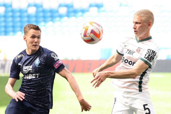 «Урал» с разгромным счетом уступил «Крыльям Советов» из Самары