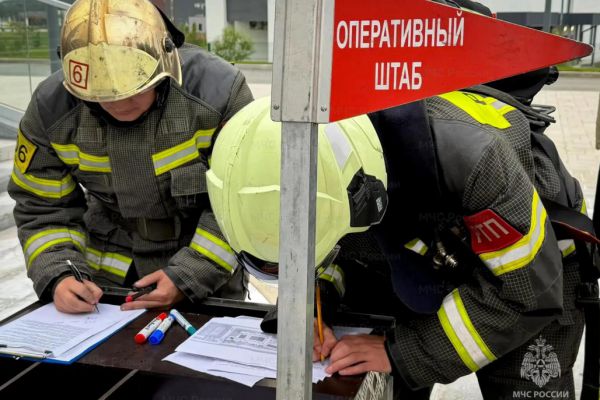 Беспилотник не попал в логистический центр в Екатеринбурге, но со склада заранее эвакуировали персонал