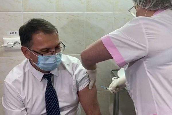 На Урале началась вакцинация от коронавируса