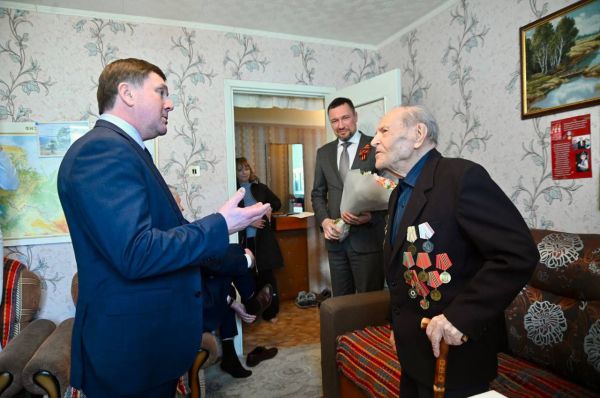 Фронтовик из Каменска-Уральского стал Почетным гражданином Свердловской области