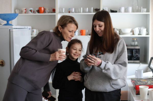 Школа приемных родителей: что это? Рассказываем на примере девочки Евы, которая обрела свой дом