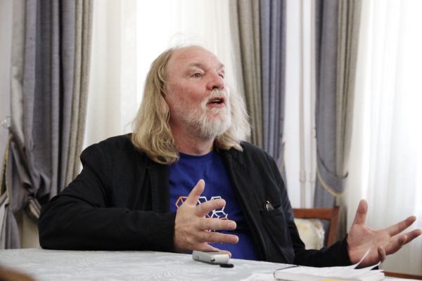 Для молодых — авторитетов нет