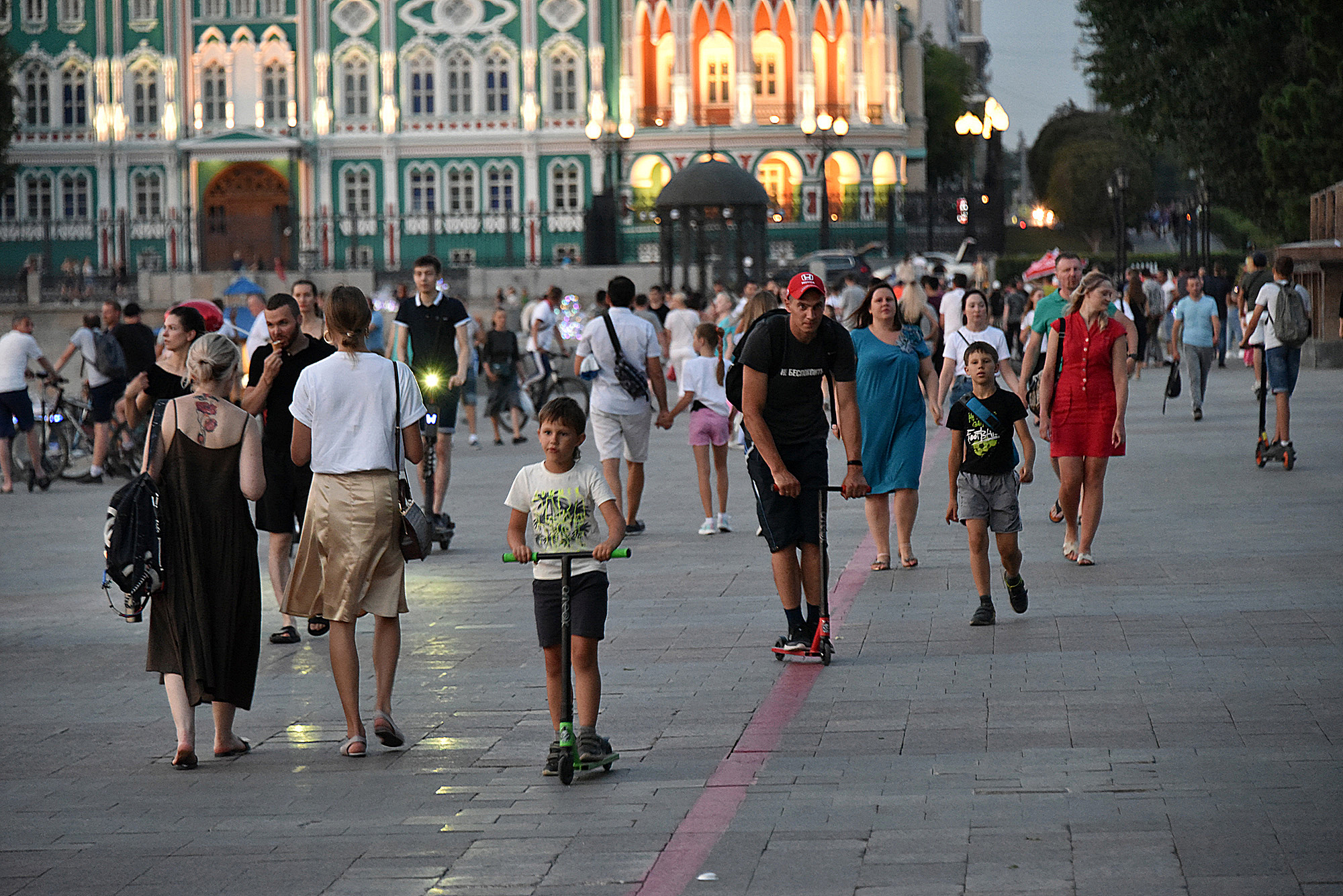 Погуляем сегодня вечером